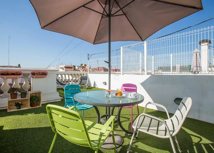 Sky Touristic Attic Apartman Valencia